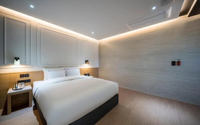 Brown Dot Hotel Pyeonghwa plaza