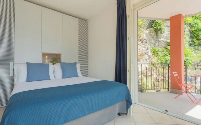 Blue Bliss Apartment by Rent all Como