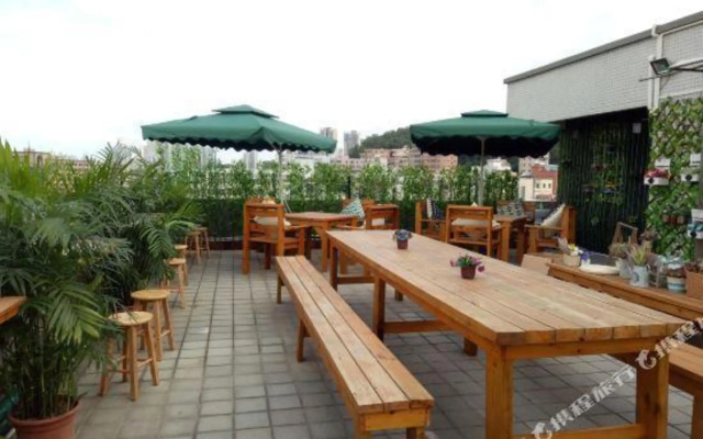 Lezhijia Hostel