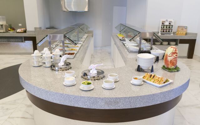 HS HOTSSON Hotel Irapuato