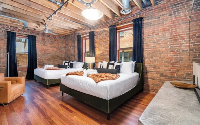 Jamloft - Printers Alley - Walk to Broadway