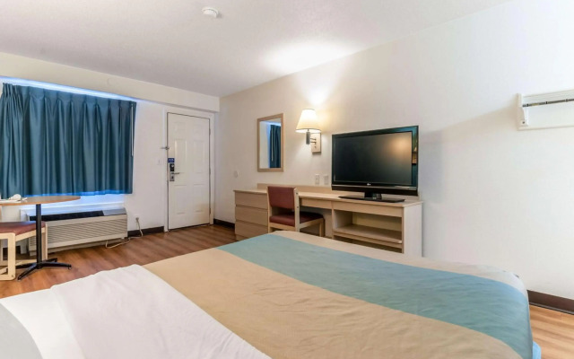 Motel 6 Farmington Hills, MI - Northwest - Farmington Hills