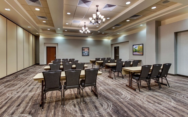 Drury Inn & Suites Phoenix Happy Valley