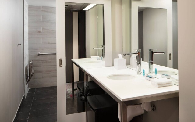 Aloft Austin Airport