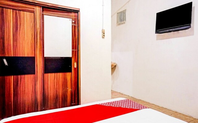 OYO 90743 Kartini Populer