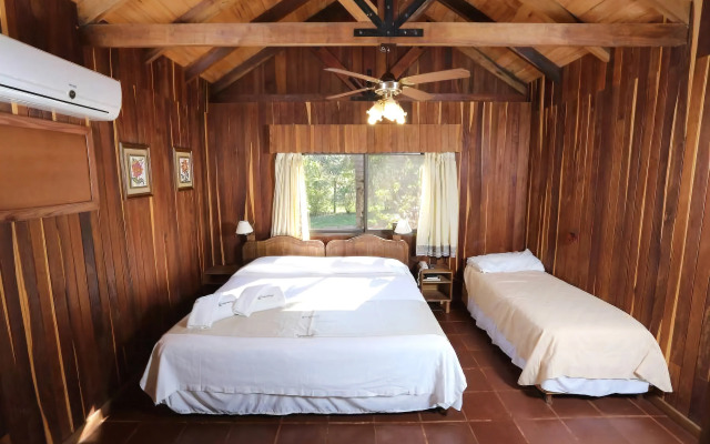 Hotel Cabanas del Parque