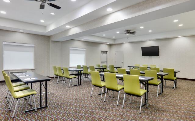 Holiday Inn Express Hotel & Suites Cleburne, an IHG Hotel