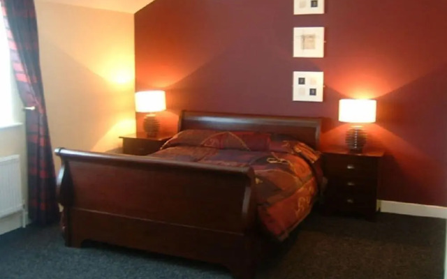 Laragh House