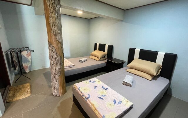 OYO Home 90704 Kds Garden & Stay