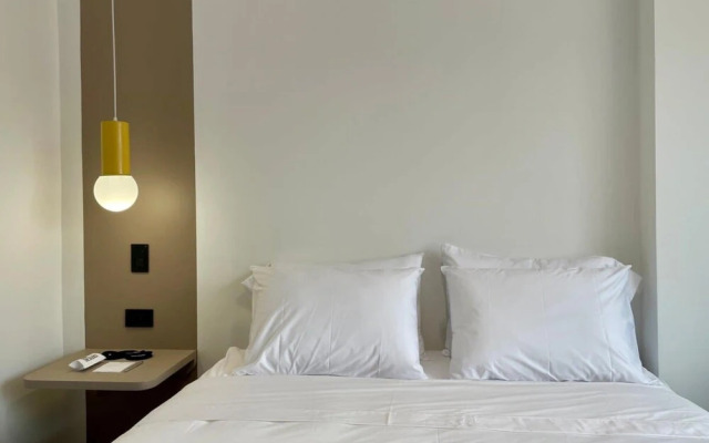 w Impressive 3BR With Balcony in Laureles