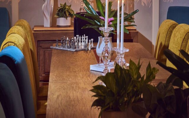 The Drayton Hotel Savannah, Curio Collection by Hilton