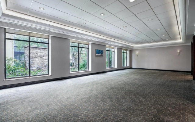 Sheraton Toronto Airport Hotel & Conference Centre