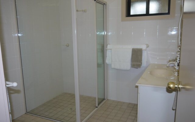 Pioneer Way Motel