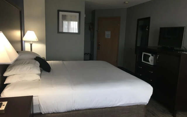 Days Inn and Suites Sequim