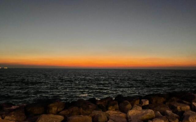 Touch the sea