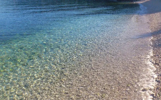 Central - 40m From the Beach - A2