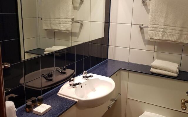 V Lodge Manchester