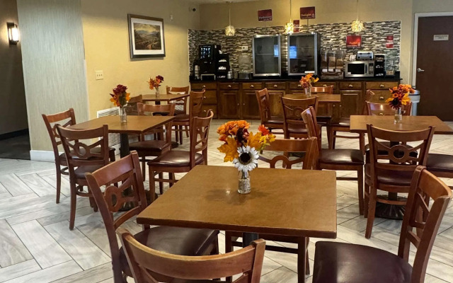 Best Western Plus Hannaford Inn & Suites