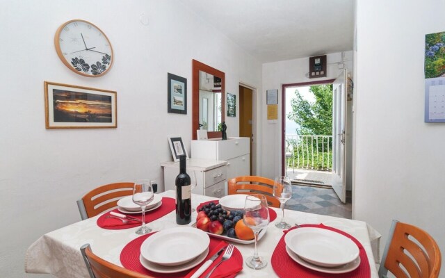 Awesome Home in Duce With Wifi and 2 Bedrooms