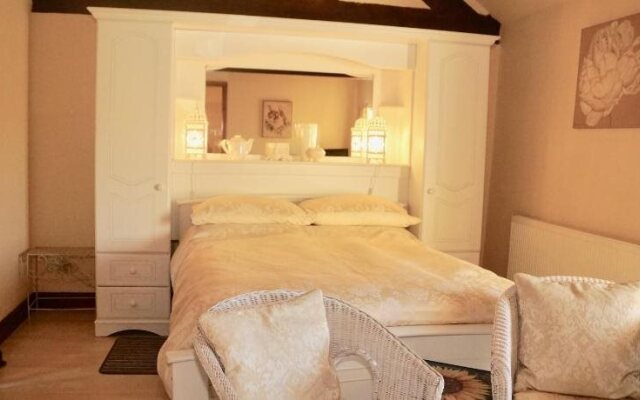 Ravencar Farm Bed and Breakfast
