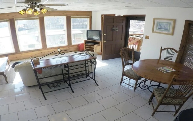 Blue Gill #1362245 - 2 Br Home