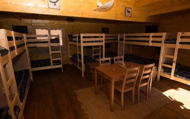 7 Waves Surf Hostel