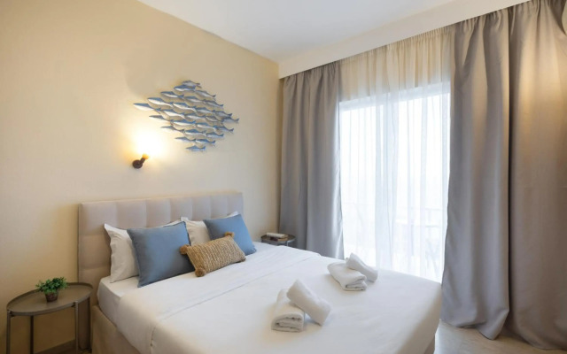 Aurora Beach Hotel