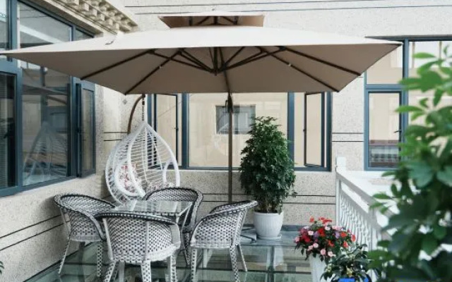 Lanbo Courtyard – Outside – Shangri-La