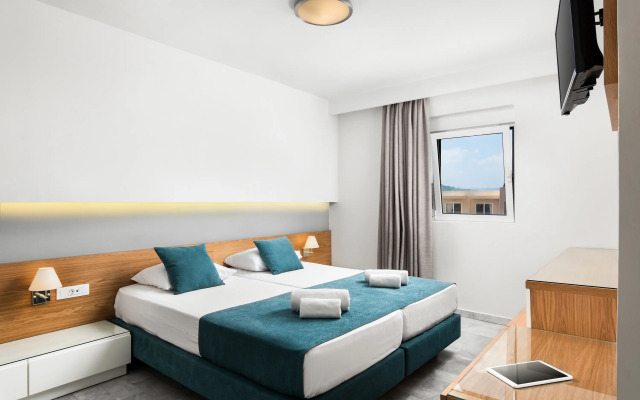 Отель Maleme Mare