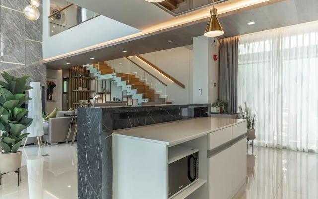 Panora Villa 8119 By Villacarte