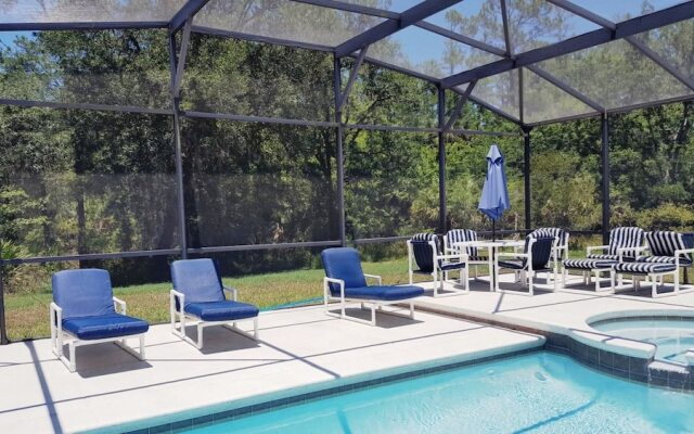 Spacious 6 Bedroom Villa