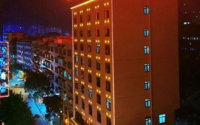 Hefeng Huarong Business Hotel