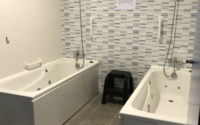 Complejo Turistico Baños del Robledillo