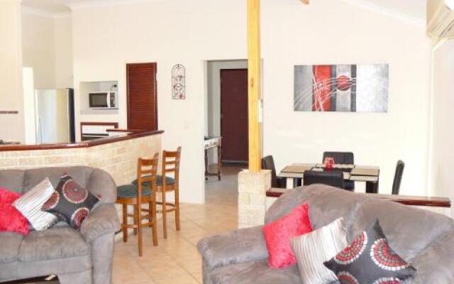 Geraldton Luxury Retreat 2