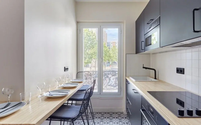 Superb Invalide Apartment Near Eiffel Tower