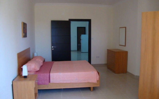 Belmont Court Apartments