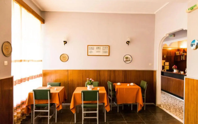 Akti Hotel