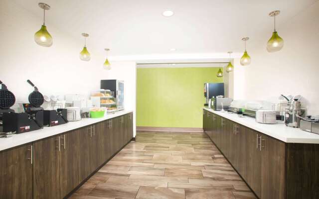La Quinta Inn by Wyndham St. Louis Hazelwood - Airport North