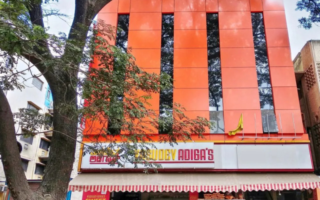 OYO 10436 Hotel Forum Park