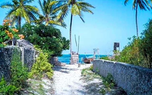 Blue Roof Lodge Jambiani