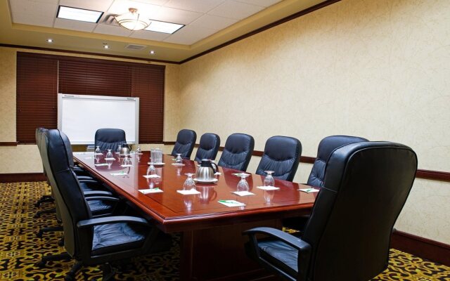 Holiday Inn Hotel & Suites West Edmonton by IHG