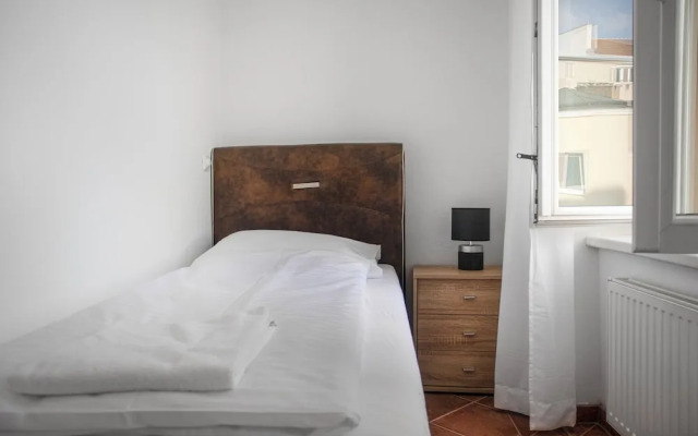 Perfect 7BR Stay Near Hauptbahnhof