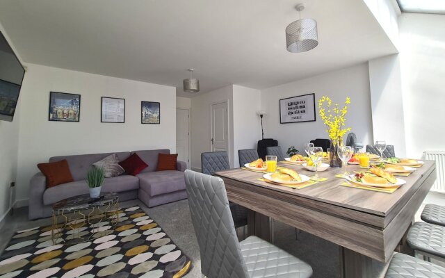 House of 4 Chimneys by Your Lettings UK