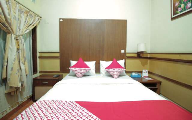 OYO 228 Hotel Lodaya