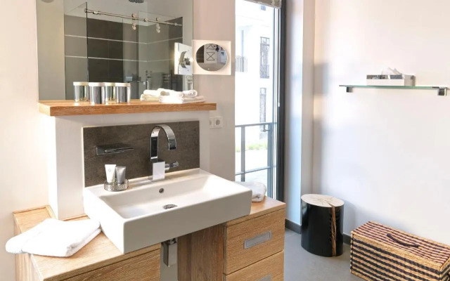 Waterview Cloud - a16737