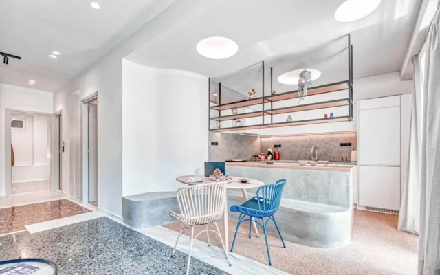 Comfortable Living in Athens 2BR Apartment