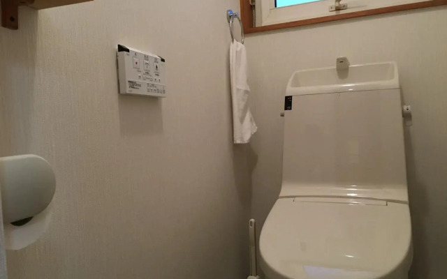 Kaku House
