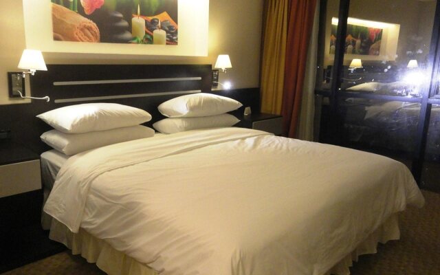 Hotel Plaza Meru