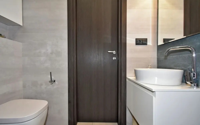 Apartment by Luxe Group AM2614