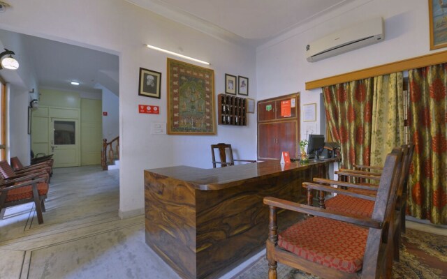 Chandra Prakash Hotel